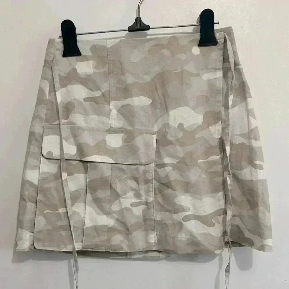 BNWOT Zara Mini Wrap Skirt Camo Print Women XS - Picture 2 of 4
